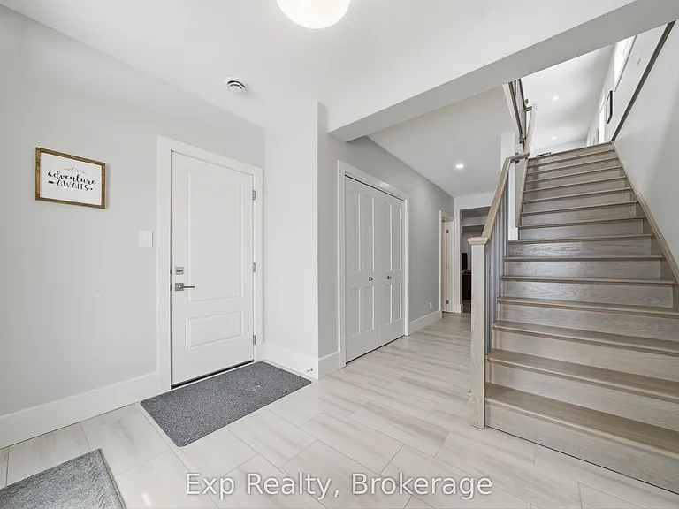 52 Meagan Ln — Photo 4