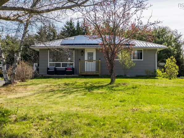 133 Panuke Rd, West Hants, NS B0N 2T0