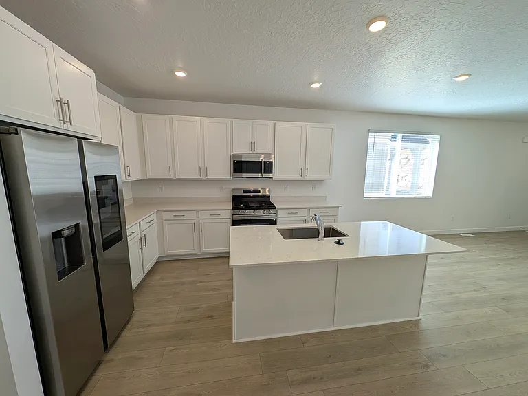 1578 W Viola Ln — Photo 12