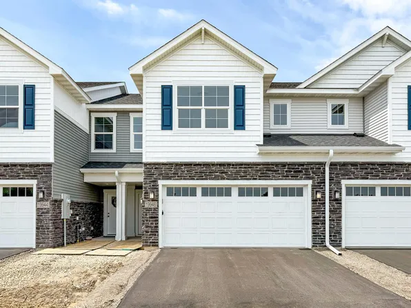19946 Hunters Rdg, Rogers, MN 55374