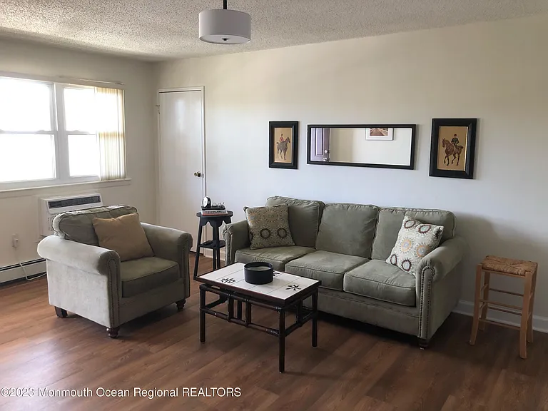 6 Wharfside Dr — Photo 8