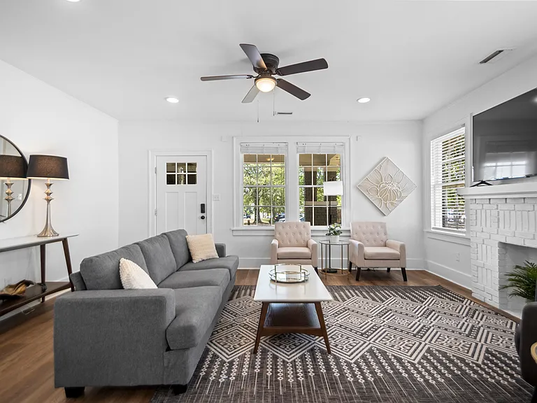 1801 N Polk St — Photo 38