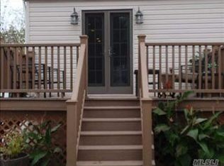 26 Cochran Pl, Valley Stream, NY 11581