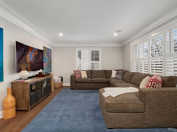 4th image of 2865 Glencoe Street