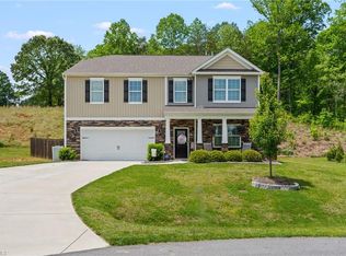 371 Royce Dr, Winston Salem, NC 27107