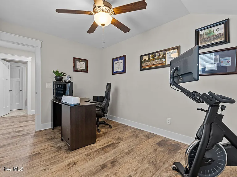217 Thistleberry Dr — Photo 28