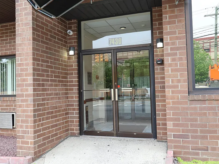 7430 John F Kennedy Blvd — Photo 18