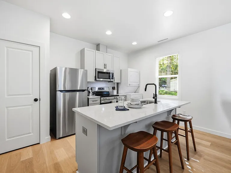 2819 Wilcox Pl — Photo 16