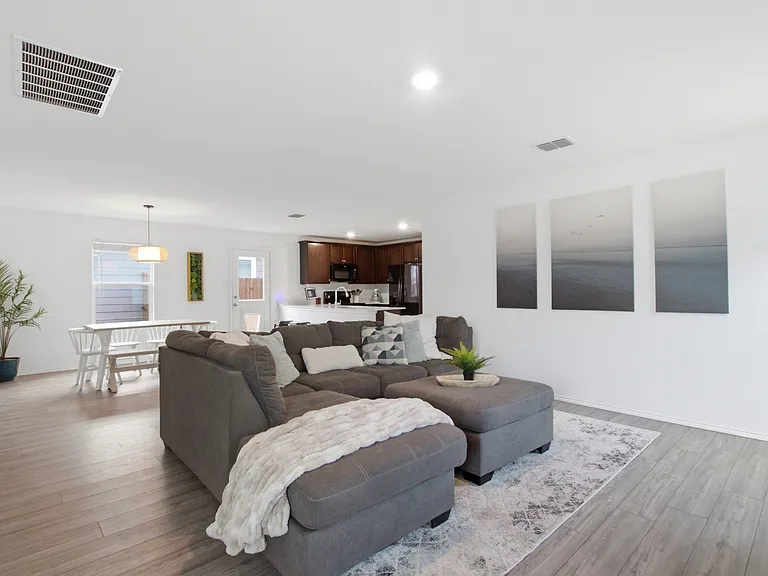 5620 Timber Point Dr — Photo 3