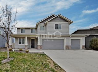 933 N Barkvine Ave, Star, ID 83669