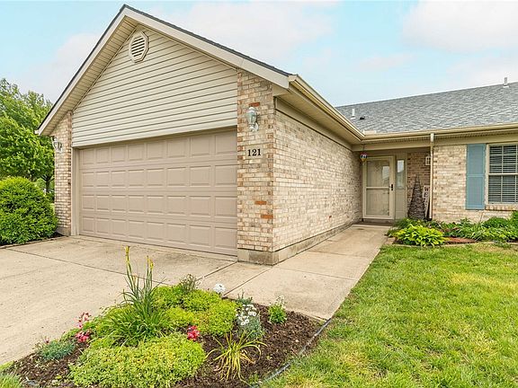 3rd image of 121 Warner Dr