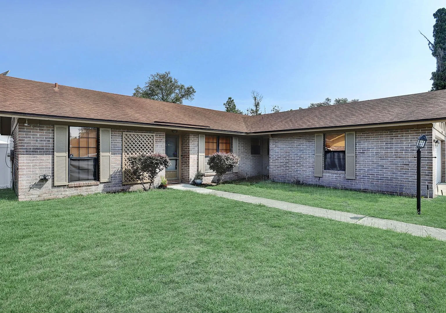 3 bedroom/ 2 bathroom home on the Westside! — Photo 3