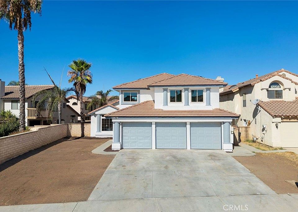 1st image of 15575 La Entrada Dr