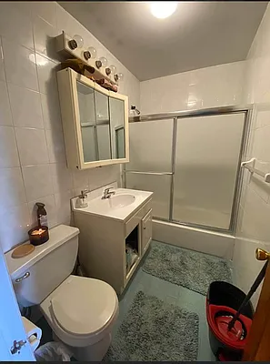 Rented by Standard Living Realty Inc | media 36