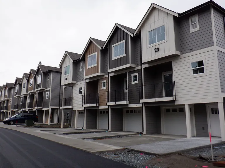 Canyon Grove Townhomes — Photo 1