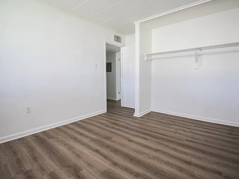 1220 Adams Ave E — Photo 15
