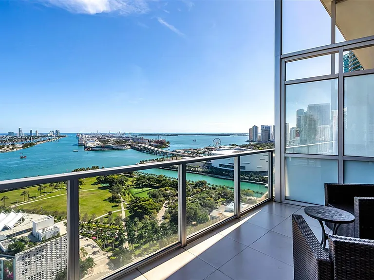 1100 Biscayne Blvd #2907 — Photo 34