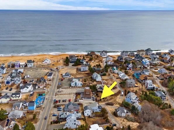 2 Oconnors Ct, Newbury, MA 01951