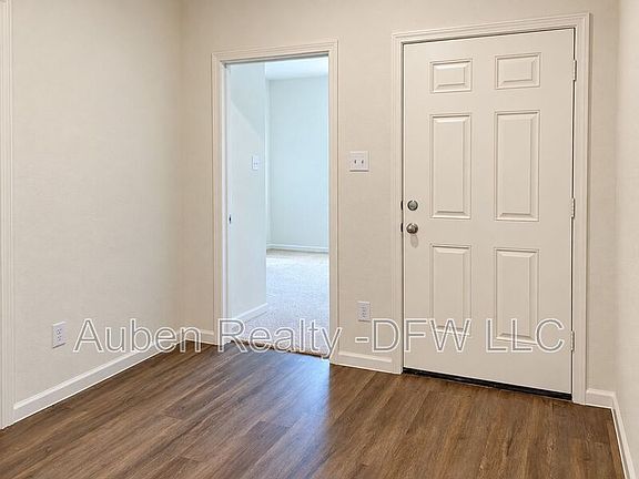 2nd image of 6525 Trident Ct