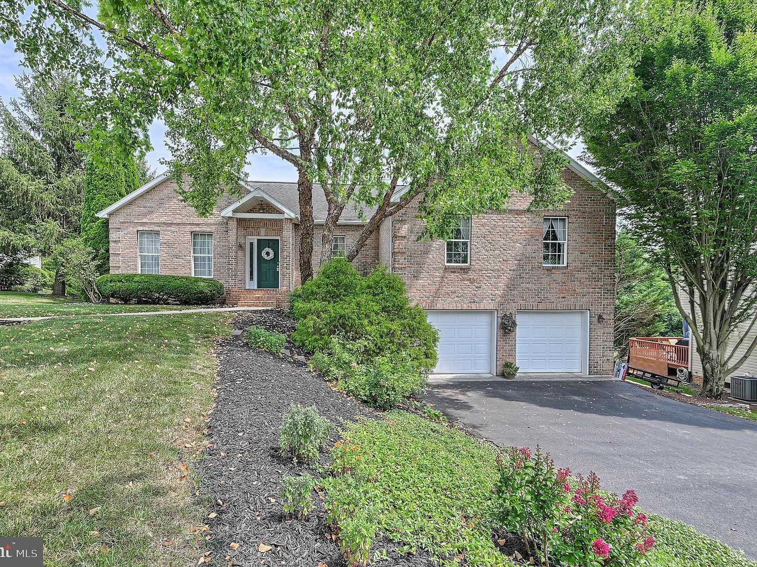 120 Summer House Ln, York, PA 17408 Zillow
