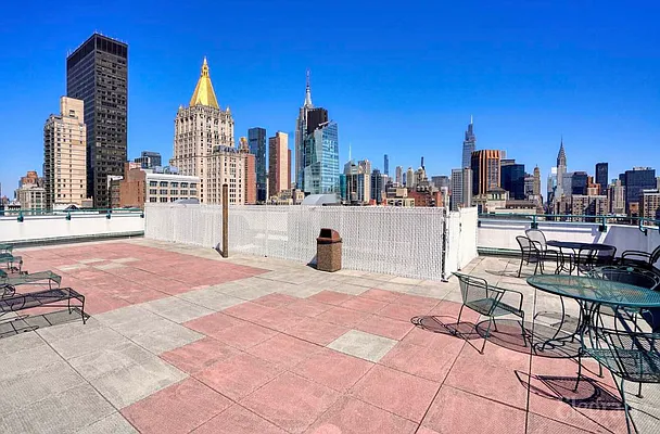 Sold by Elegran | media 16