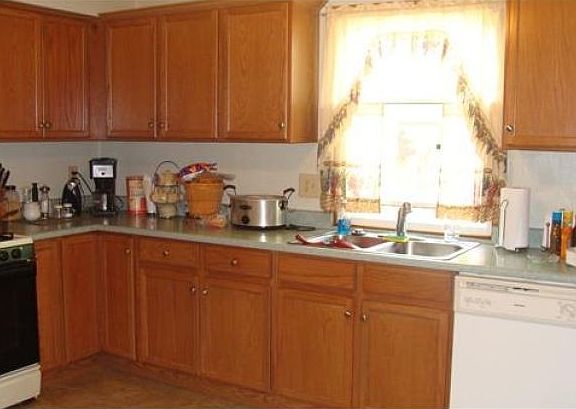 3rd image of 11310 Emily St