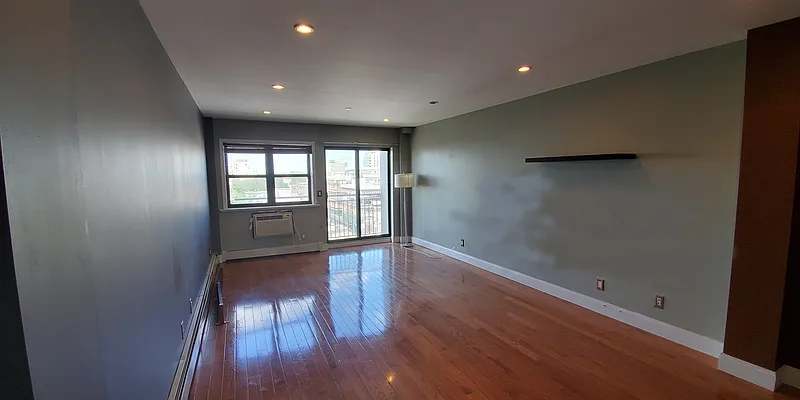 Rented by Oxford Property Group | media 12