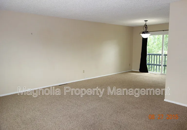 1185 Applewood Dr — Photo 4