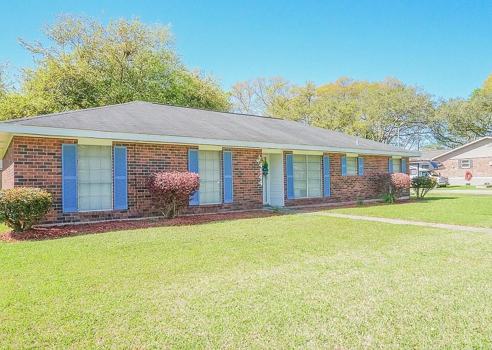 1st image of 4544 Powell Ln