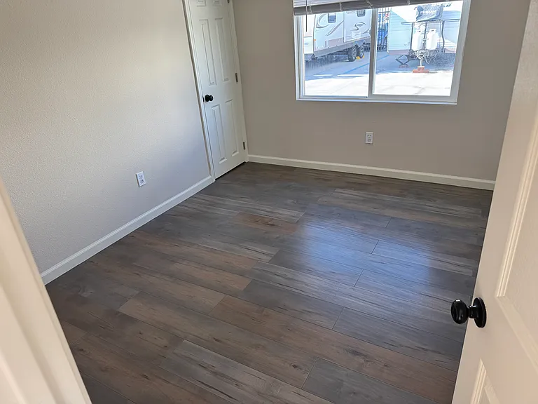 43813 Sierra Hwy — Photo 25