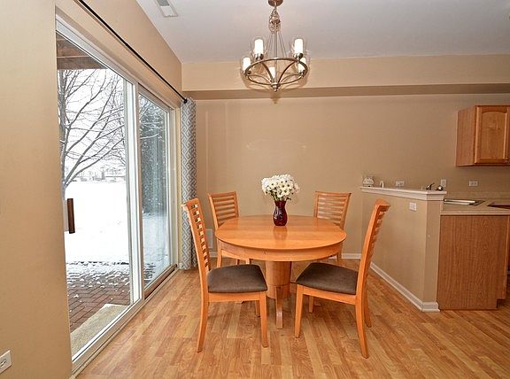5th image of 1100 Bromley Ct