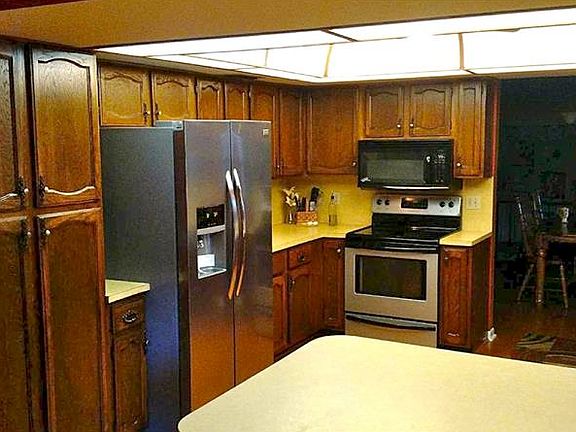 4th image of 2192 Belaire Dr