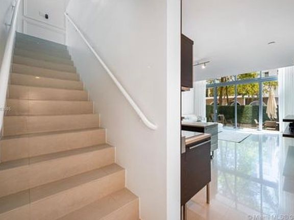 4th image of 6000 Collins Ave APT 117