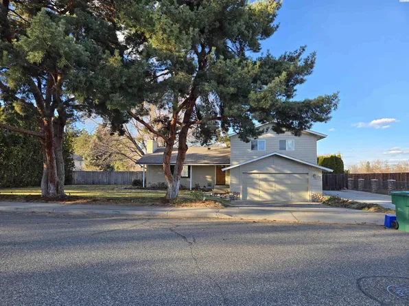 3802 W 15th Ave, Kennewick, WA 99338