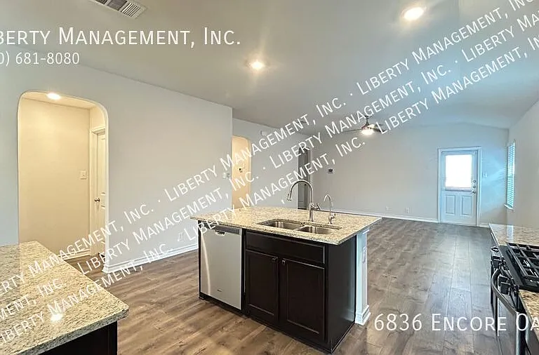 6836 Encore Oaks — Photo 9