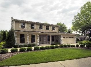 1912 Peachtree Ln, Arlington Heights, IL 60004