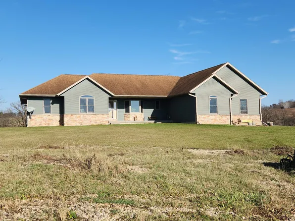 8720 W Moscow Rd, Blanchardville, WI 53516