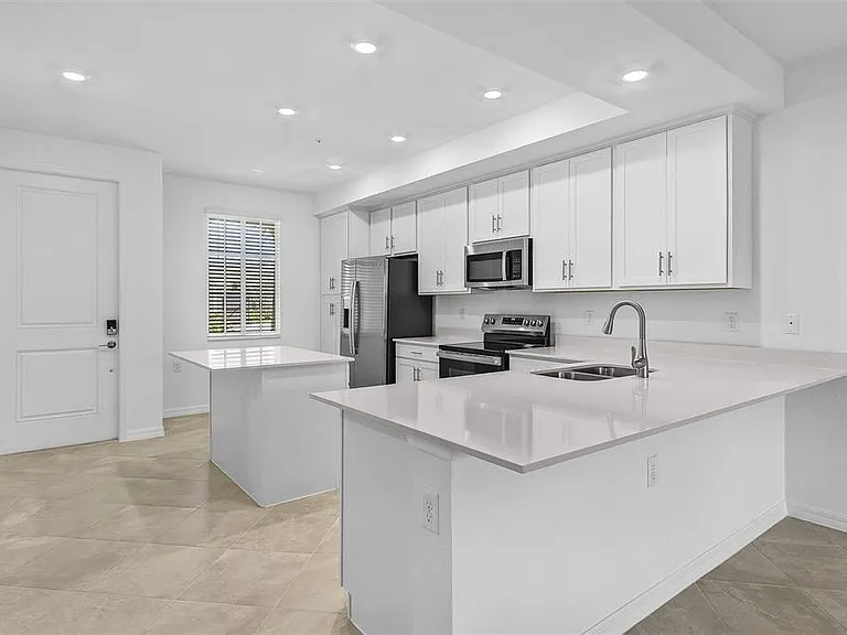 14191 Heritage Landing Blvd #1214 — Photo 3
