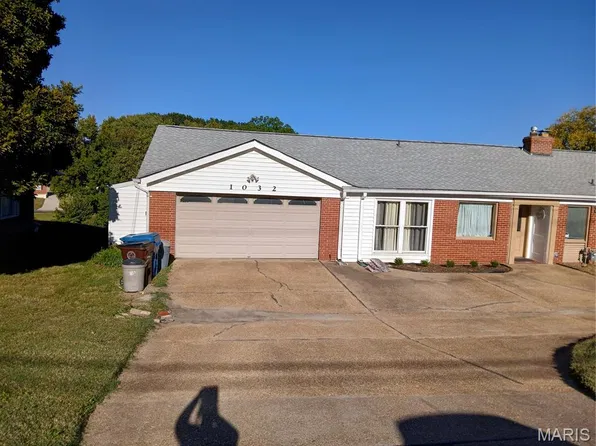 1032 N Florissant Rd, Saint Louis, MO 63135