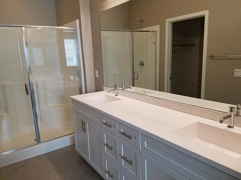 master bathrooom