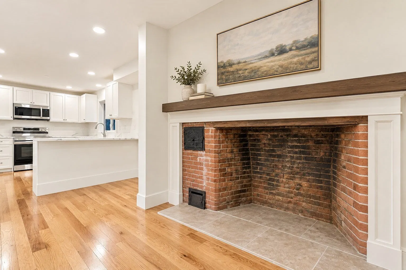 2 bed, 2.5 bath, 1758 sqft, $3,750 — Photo 4