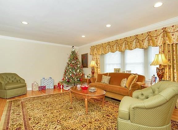 4th image of 84 Vernon Dr