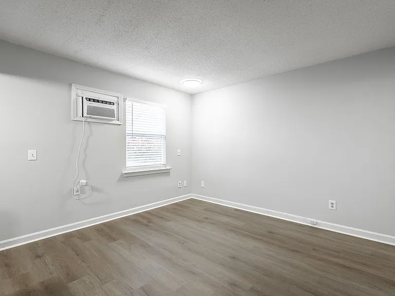 Loft-Style Townhome In Hixson | 2 Months Free — Photo 16