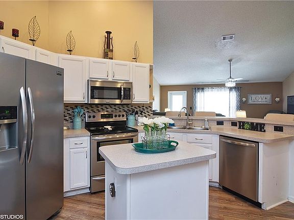 2nd image of 1161 SE Clifton Ln