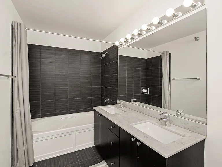 235 W Van Buren St #4616 — Photo 10