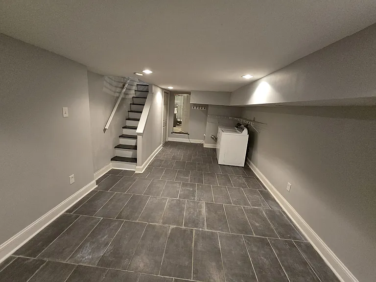 2432 S Hutchinson St — Photo 17