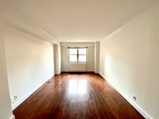 Rented by Douglas Elliman | media 13