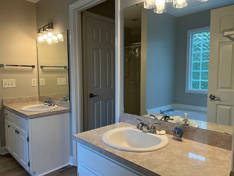 247 Palace Dr — Photo 28