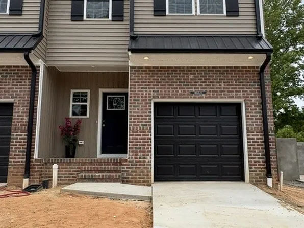 257 E Salisbury St #4, Robbins, NC 27325