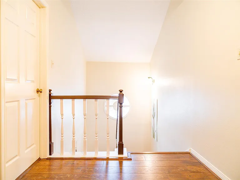 18310 Spellbrook Dr — Photo 28